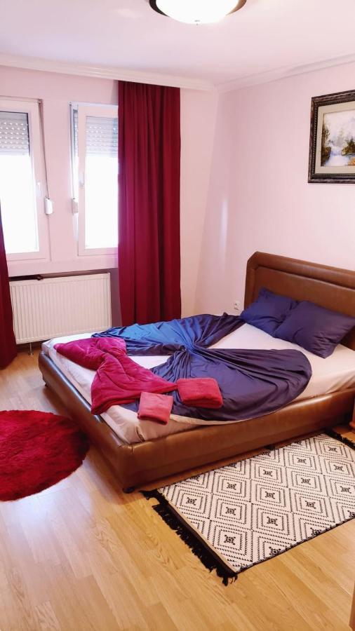 Gorgeous Apartment With City View In The City Center Pristina Eksteriør billede